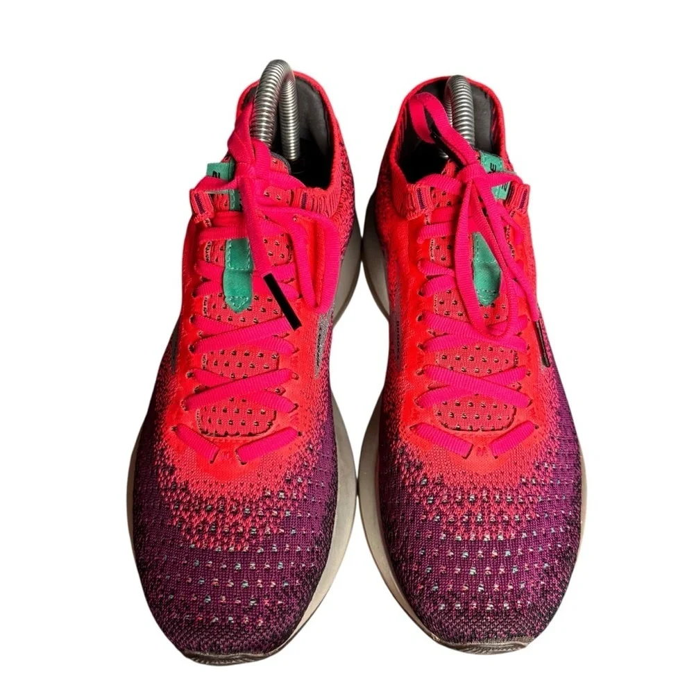 Brooks Levitate 2 Running Shoes in Purple and Coral – Women’s 8.5